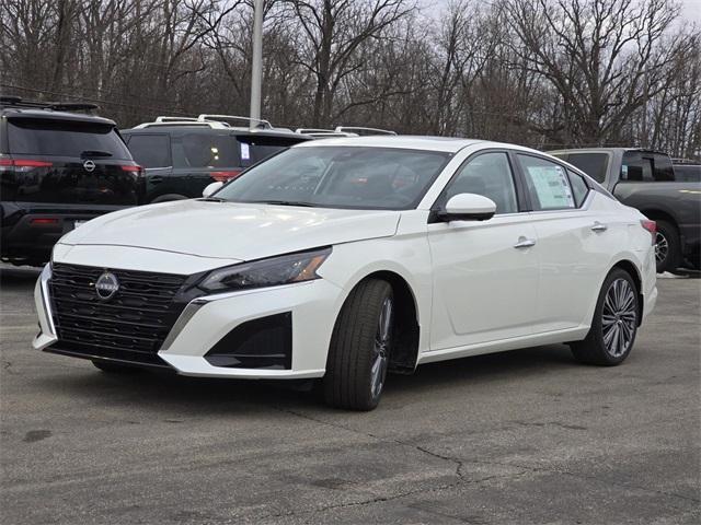 new 2025 Nissan Altima car, priced at $33,452