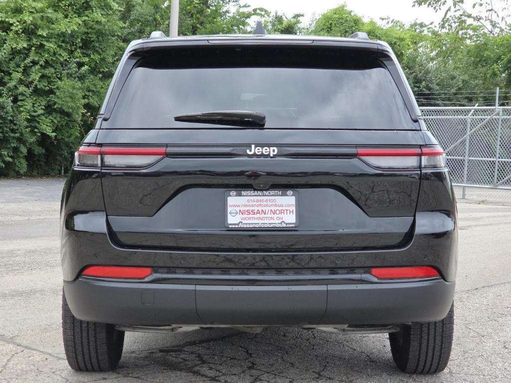 used 2024 Jeep Grand Cherokee car, priced at $33,400