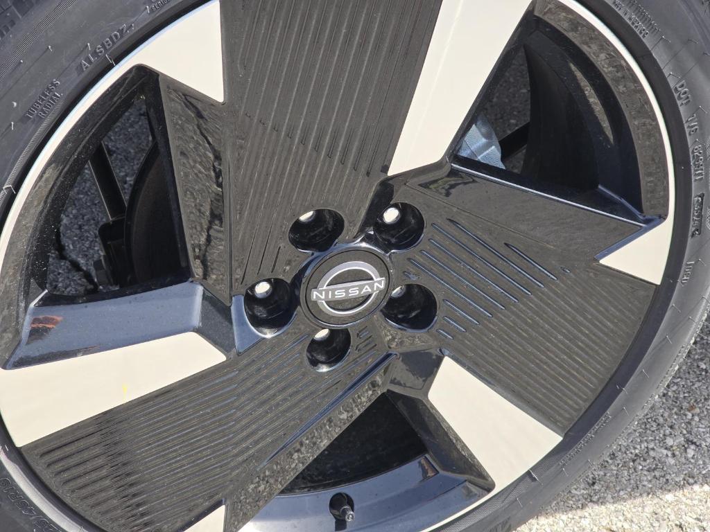 new 2025 Nissan Kicks car, priced at $29,445