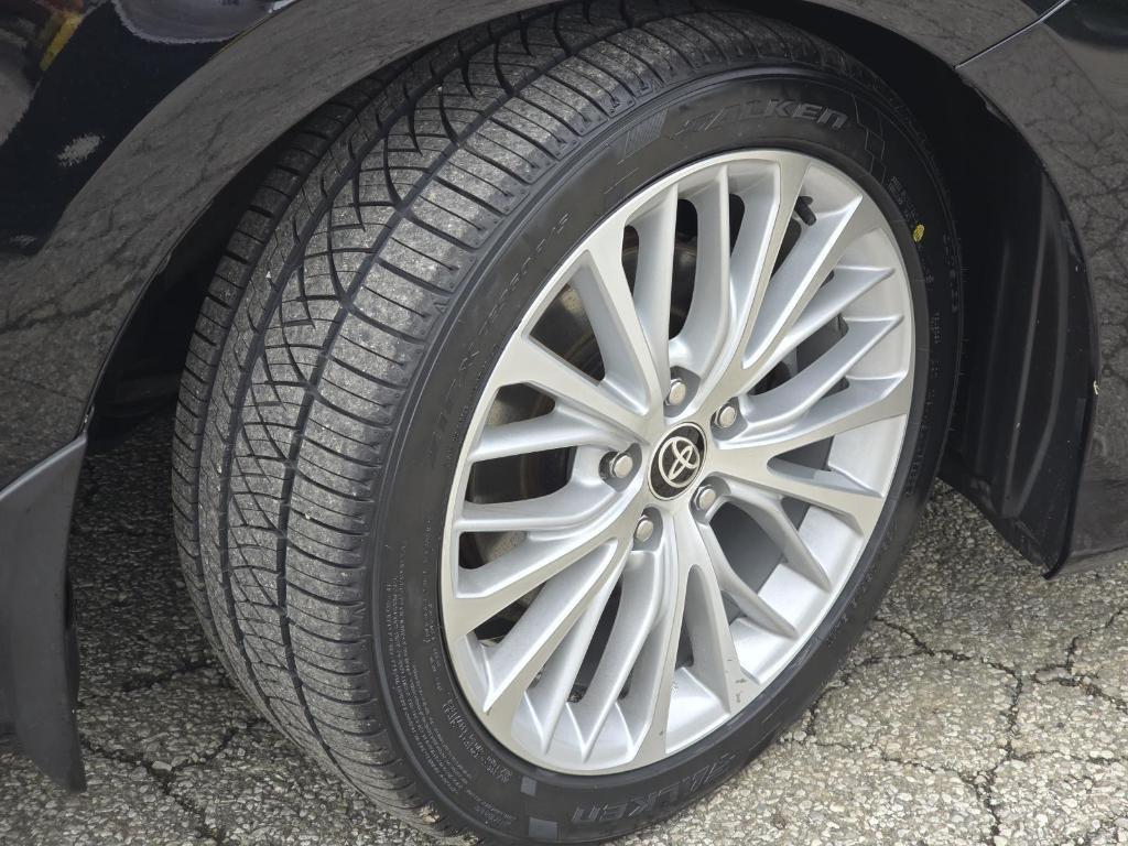used 2020 Toyota Camry Hybrid car, priced at $27,400