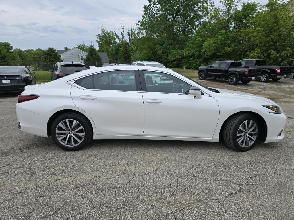 used 2021 Lexus ES 250 car, priced at $27,300