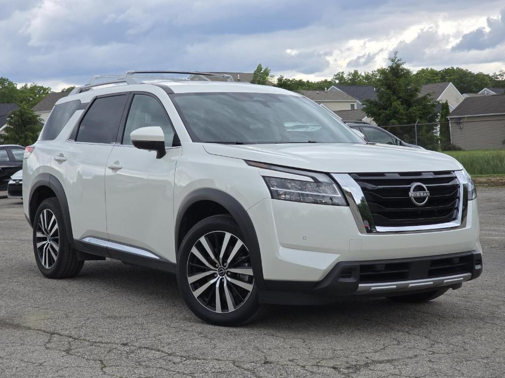 used 2023 Nissan Pathfinder car, priced at $39,000