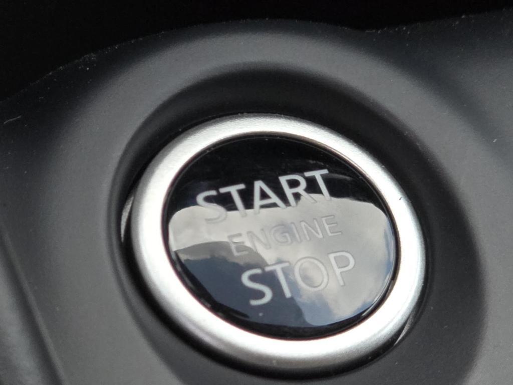 new 2025 Nissan Kicks Play car, priced at $22,679