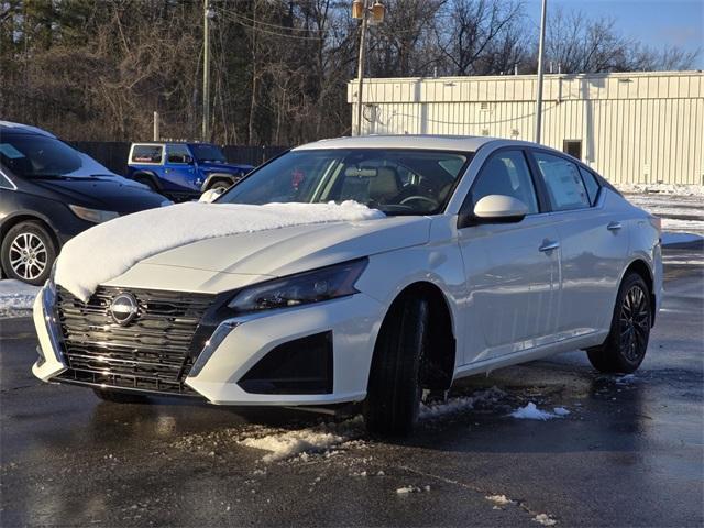 new 2025 Nissan Altima car, priced at $29,560