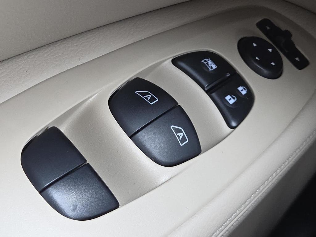 used 2018 Nissan Pathfinder car, priced at $14,995