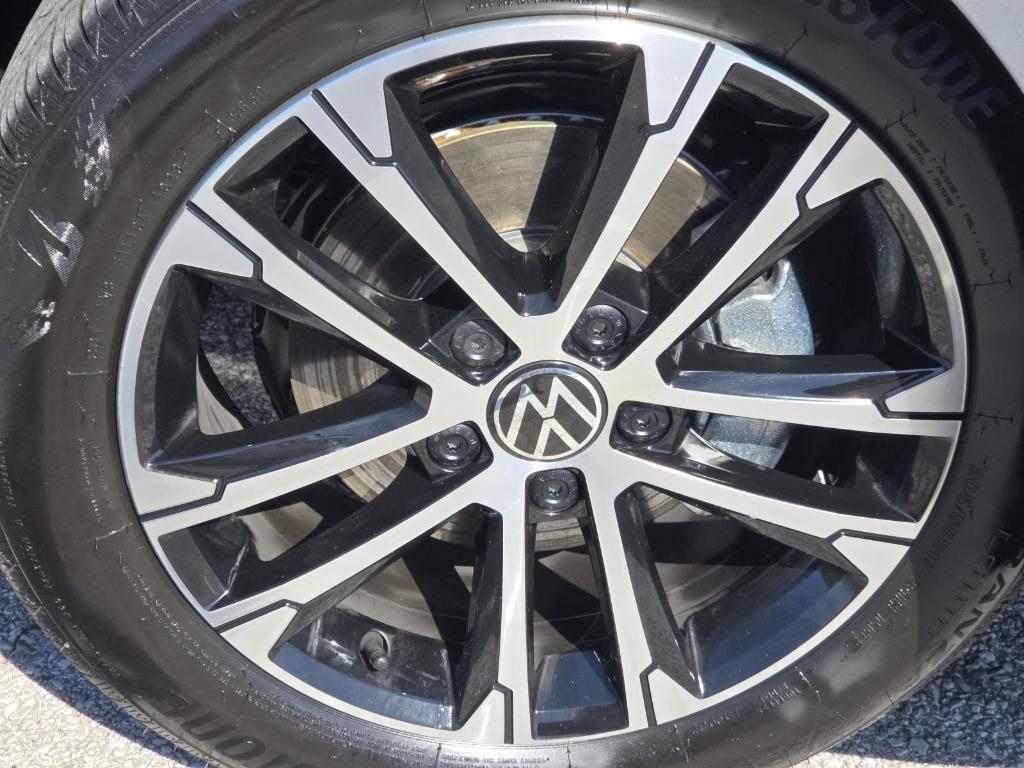 used 2024 Volkswagen Jetta car, priced at $22,800