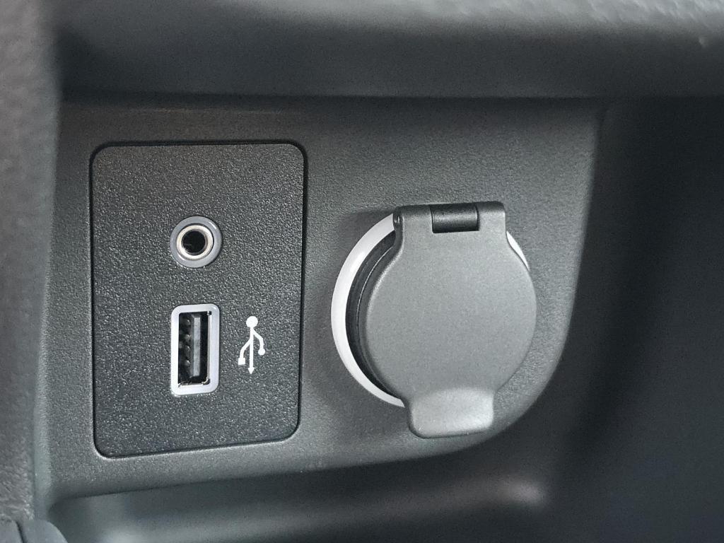 new 2025 Nissan Kicks Play car, priced at $22,757