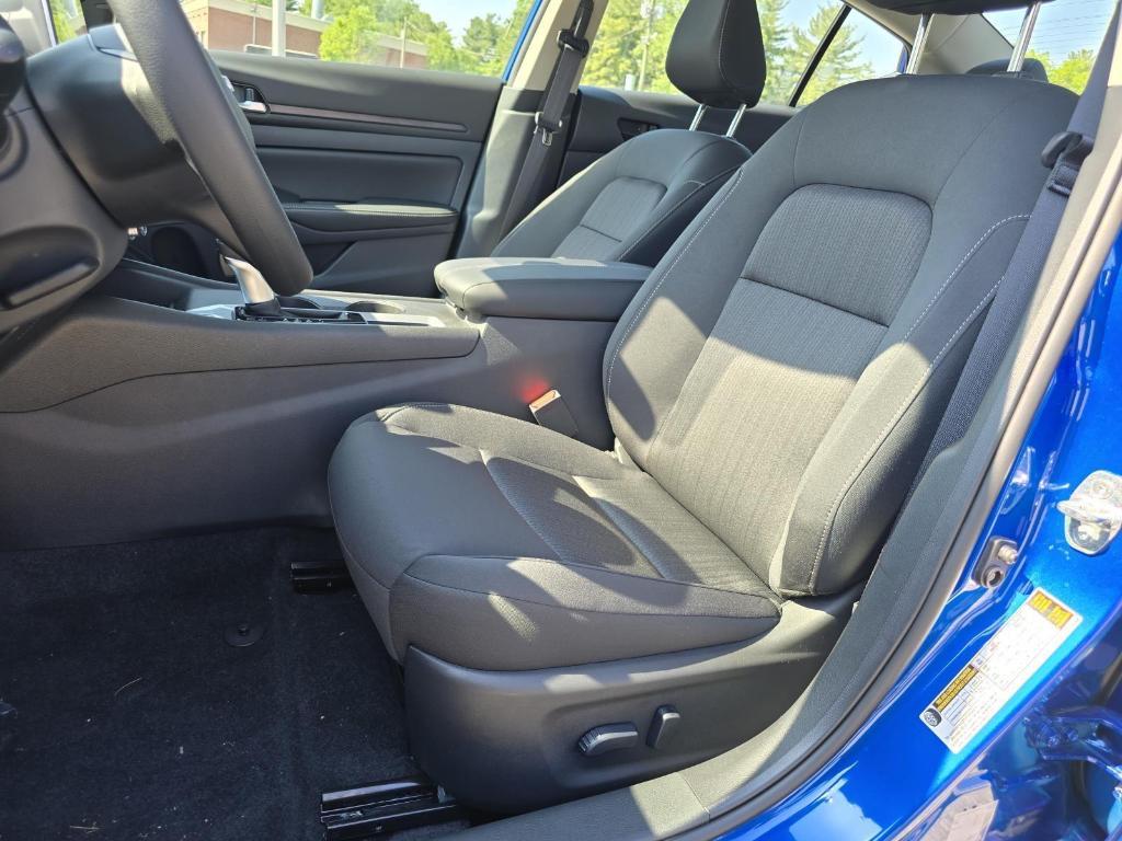 new 2025 Nissan Altima car, priced at $28,154