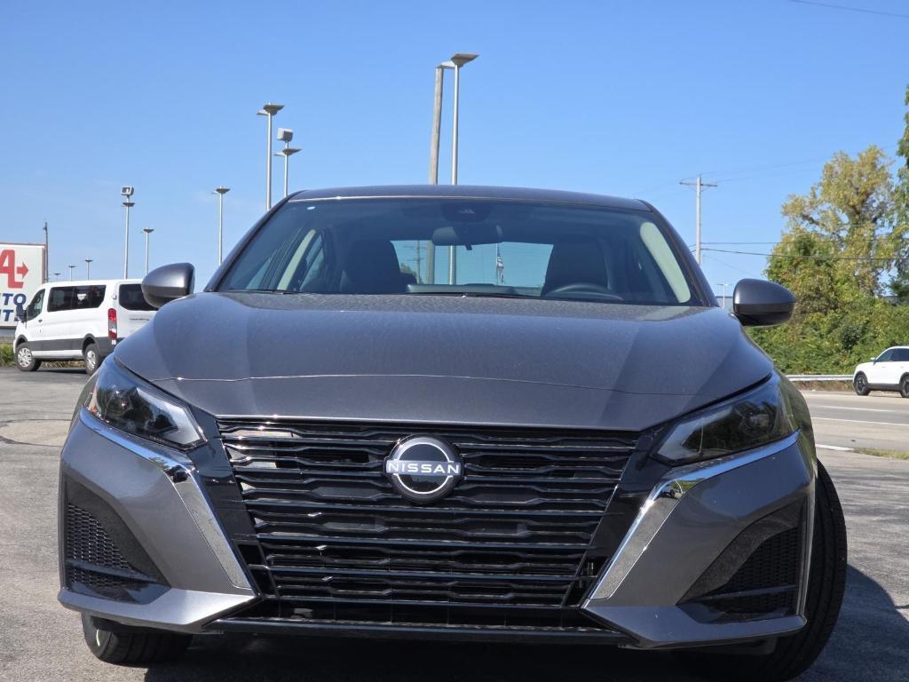 new 2025 Nissan Altima car, priced at $28,950