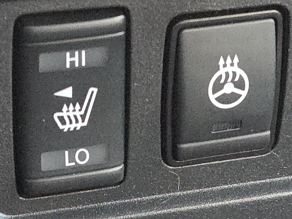 used 2022 Nissan Frontier car, priced at $36,500