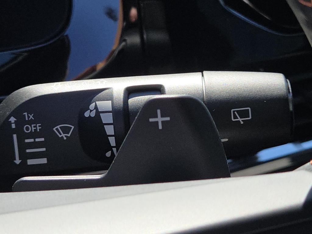 new 2025 Nissan Pathfinder car, priced at $39,092