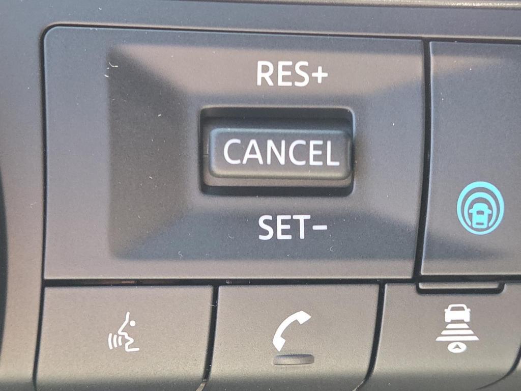 new 2025 Nissan Pathfinder car, priced at $39,092