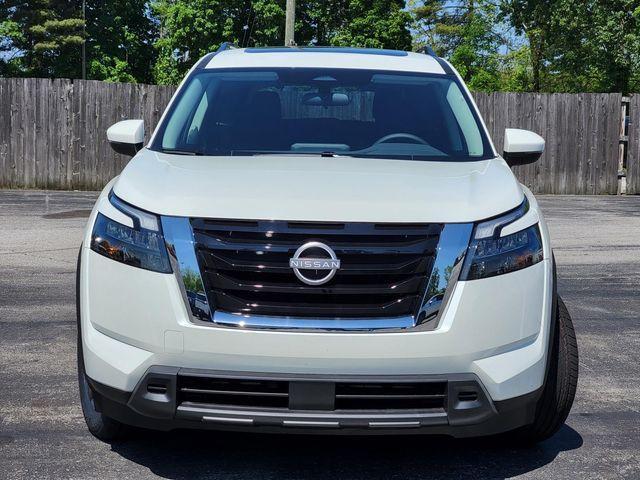 new 2024 Nissan Pathfinder car, priced at $45,340