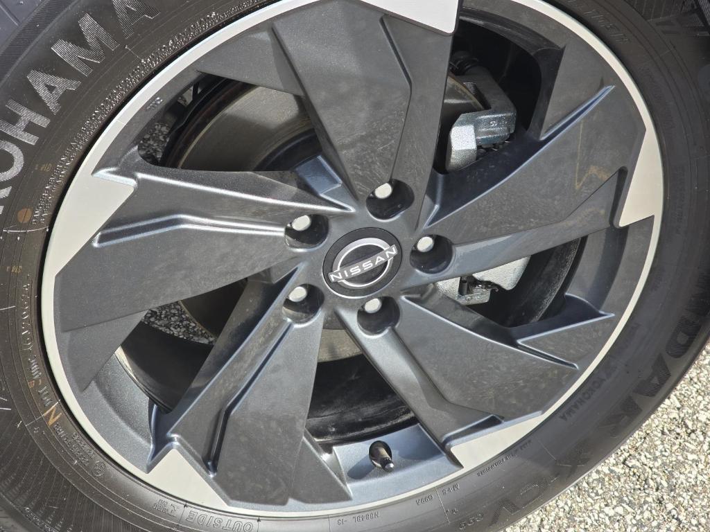 used 2024 Nissan Rogue car, priced at $27,900