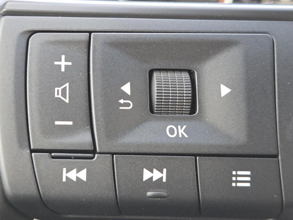 new 2025 Nissan Pathfinder car, priced at $38,187