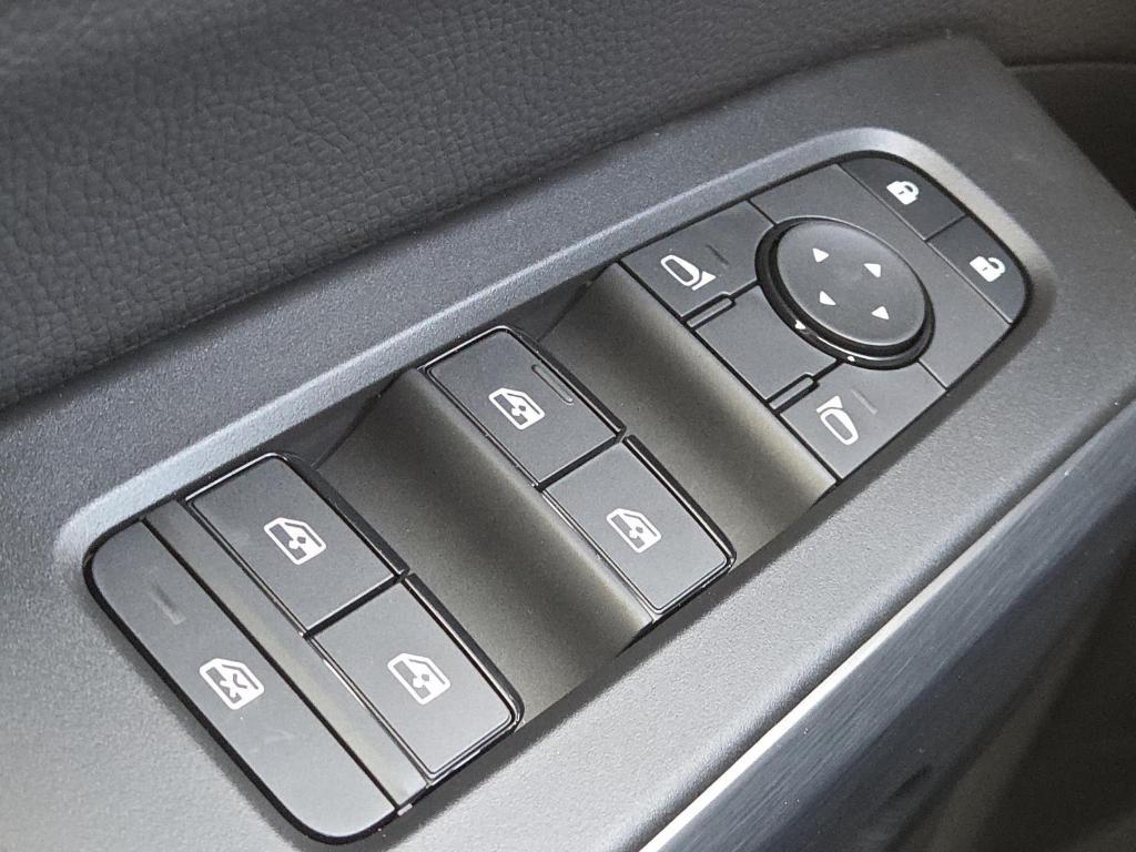 new 2025 Nissan Pathfinder car, priced at $38,187