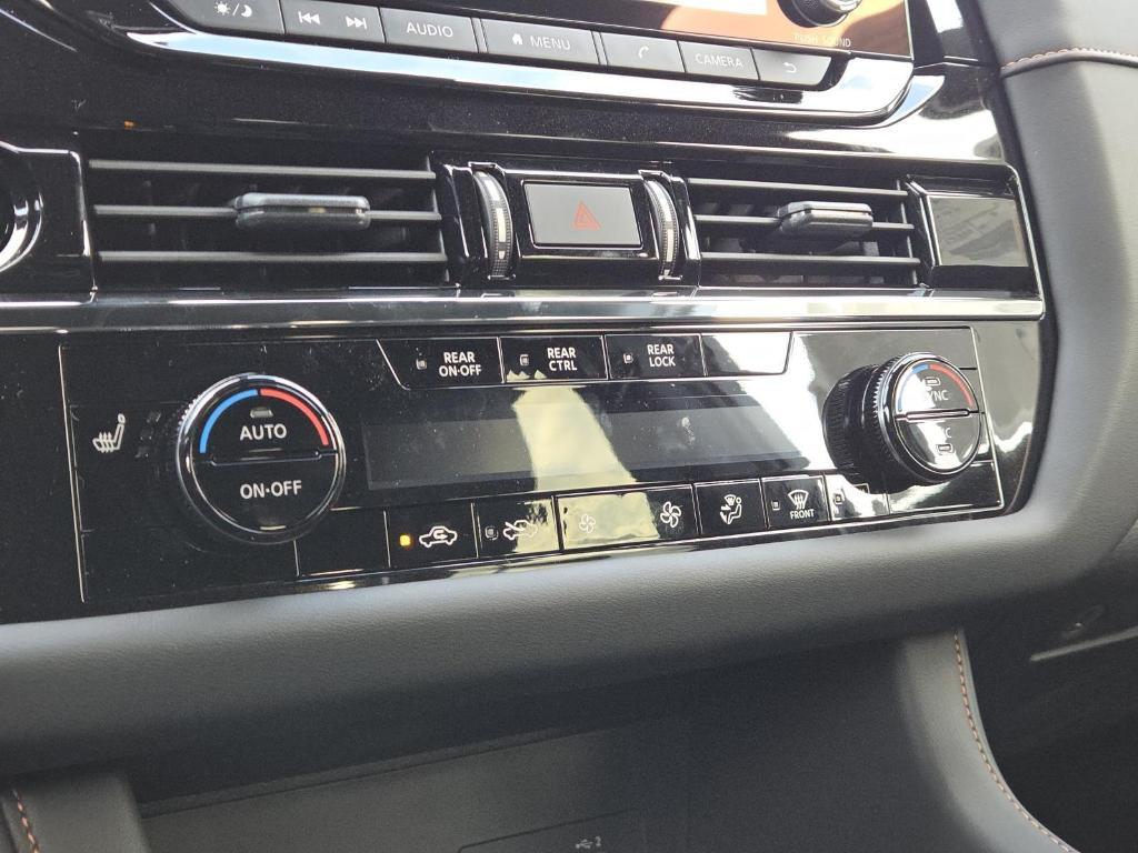 new 2025 Nissan Pathfinder car, priced at $38,187