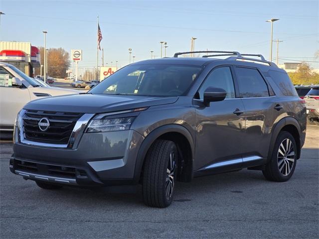 new 2024 Nissan Pathfinder car, priced at $45,890