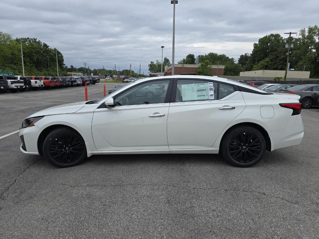 new 2025 Nissan Altima car, priced at $30,205
