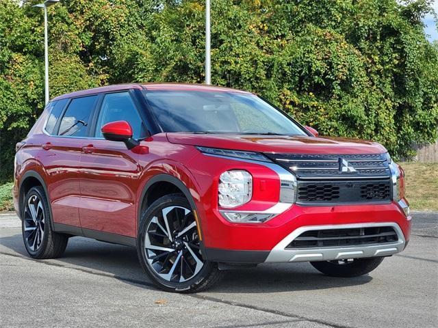 used 2023 Mitsubishi Outlander car, priced at $23,500