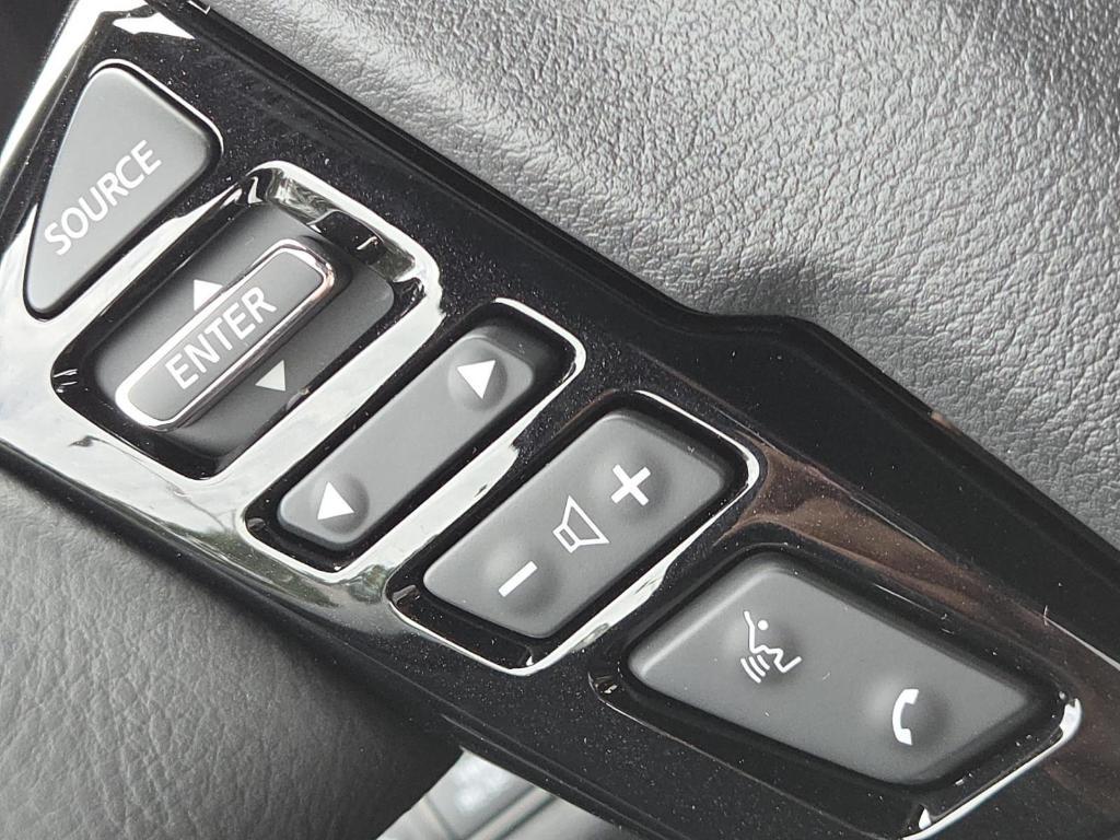 new 2025 Nissan Frontier car, priced at $39,986