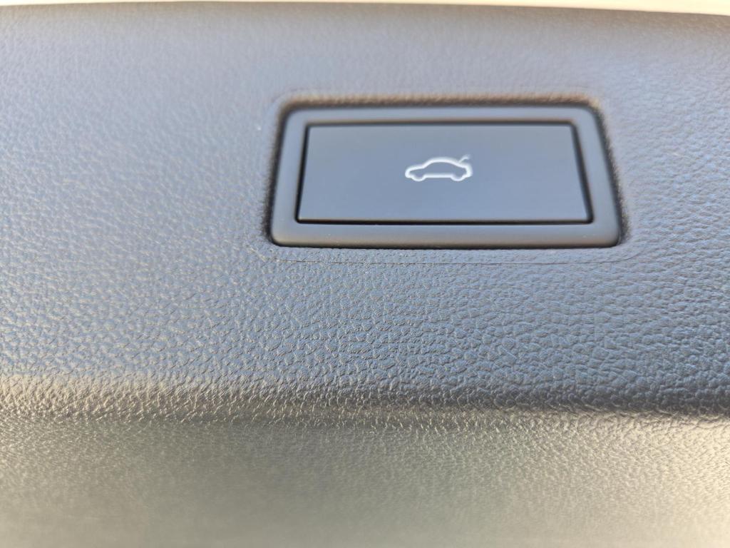 used 2024 Volkswagen Tiguan car, priced at $31,400