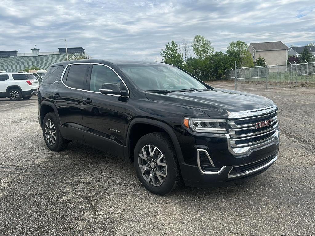 used 2022 GMC Acadia car, priced at $25,900