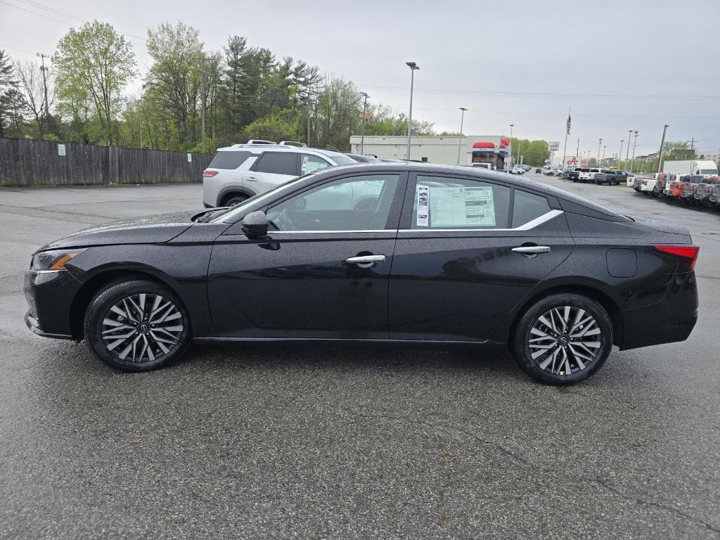 new 2025 Nissan Altima car, priced at $27,592