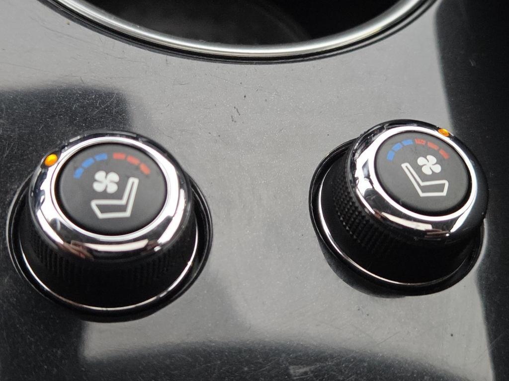 used 2023 Nissan Maxima car, priced at $32,999