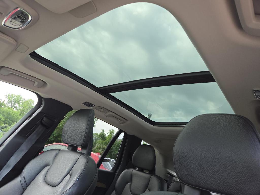 used 2022 Volvo XC90 car, priced at $33,500
