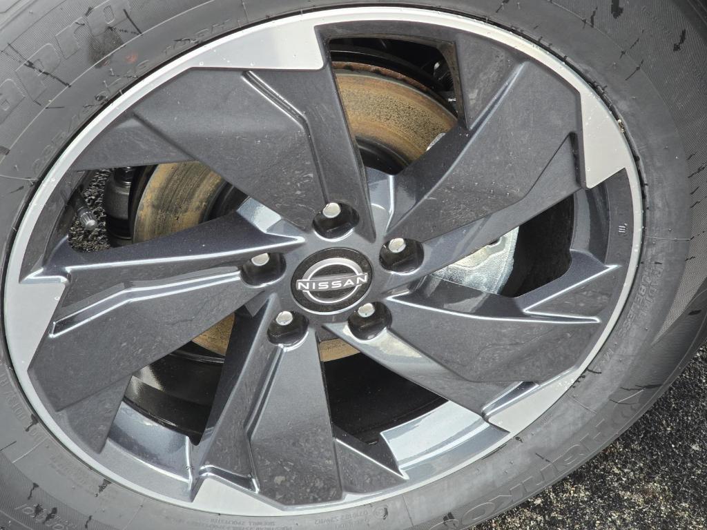 new 2025 Nissan Rogue car, priced at $35,421