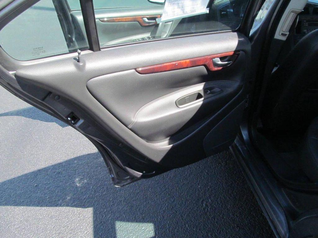 used 2007 Volvo S60 car, priced at $5,995