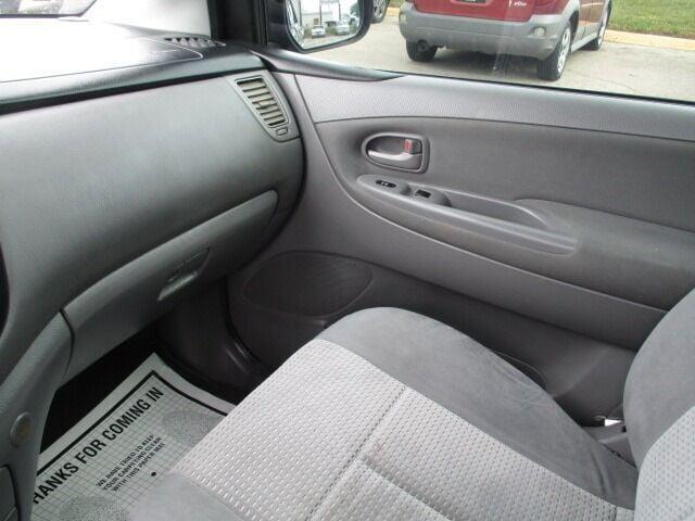 used 2004 Mazda MPV car