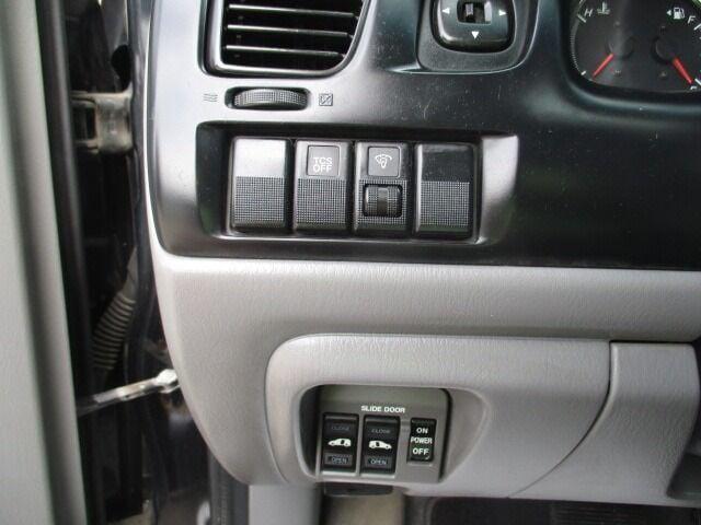 used 2004 Mazda MPV car