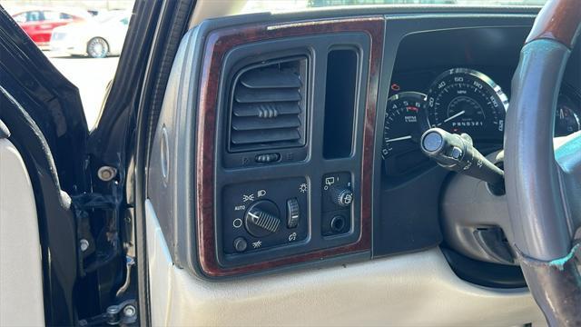 used 2006 Cadillac Escalade car, priced at $5,975