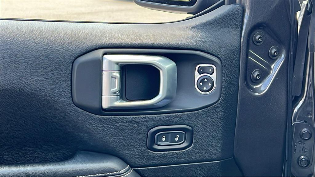 used 2020 Jeep Wrangler Unlimited car, priced at $26,975