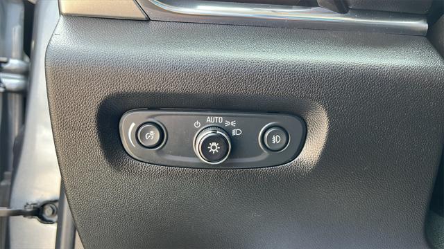used 2021 Chevrolet Traverse car, priced at $28,975