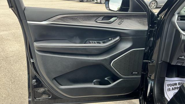 used 2022 Jeep Grand Cherokee L car