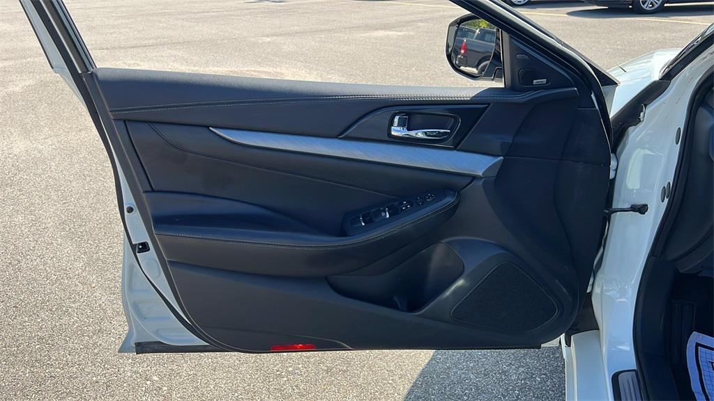 used 2018 Nissan Maxima car, priced at $15,075