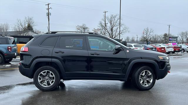 used 2019 Jeep Cherokee car, priced at $15,275