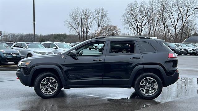 used 2019 Jeep Cherokee car, priced at $15,275