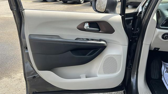 used 2018 Chrysler Pacifica car, priced at $14,375