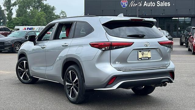 used 2022 Toyota Highlander car, priced at $39,975