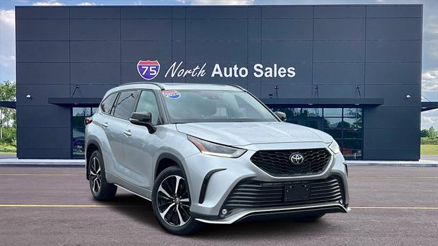 used 2022 Toyota Highlander car, priced at $39,975