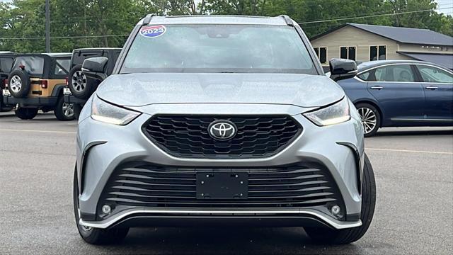 used 2022 Toyota Highlander car, priced at $39,975