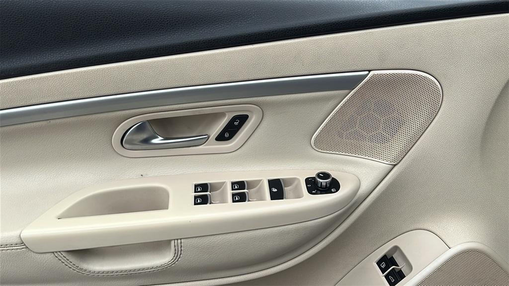 used 2012 Volkswagen Eos car, priced at $7,175