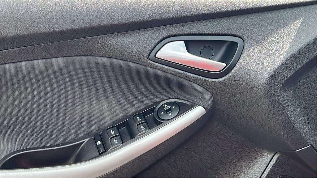 used 2014 Ford Focus car, priced at $5,275
