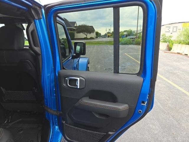 new 2025 Jeep Wrangler car, priced at $53,564