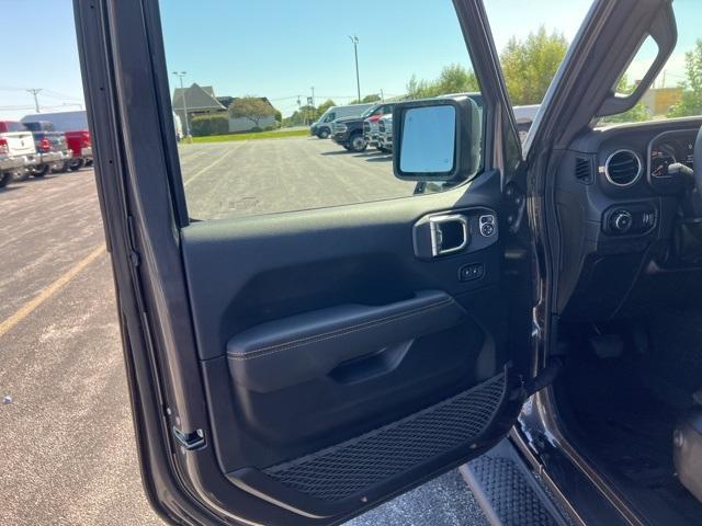 new 2025 Jeep Wrangler car, priced at $54,810
