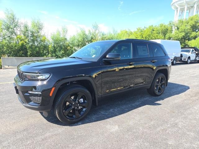 new 2025 Jeep Grand Cherokee car, priced at $42,140